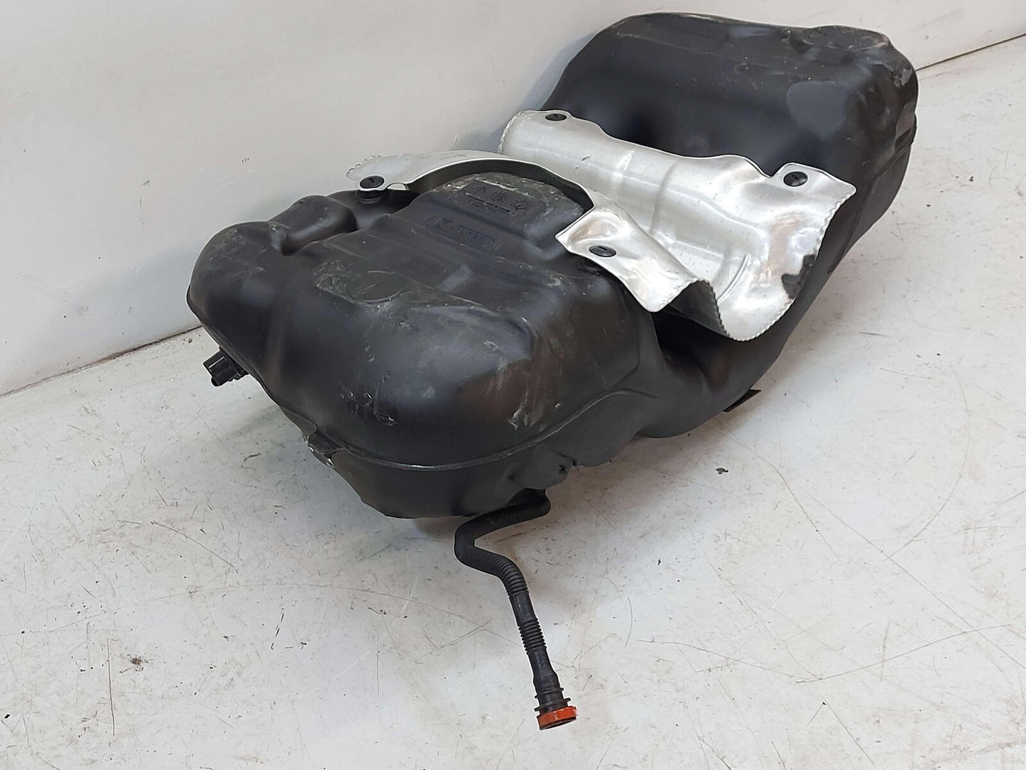 19-23 TOYOTA RAV-4 FUEL TANK 77111-0R050