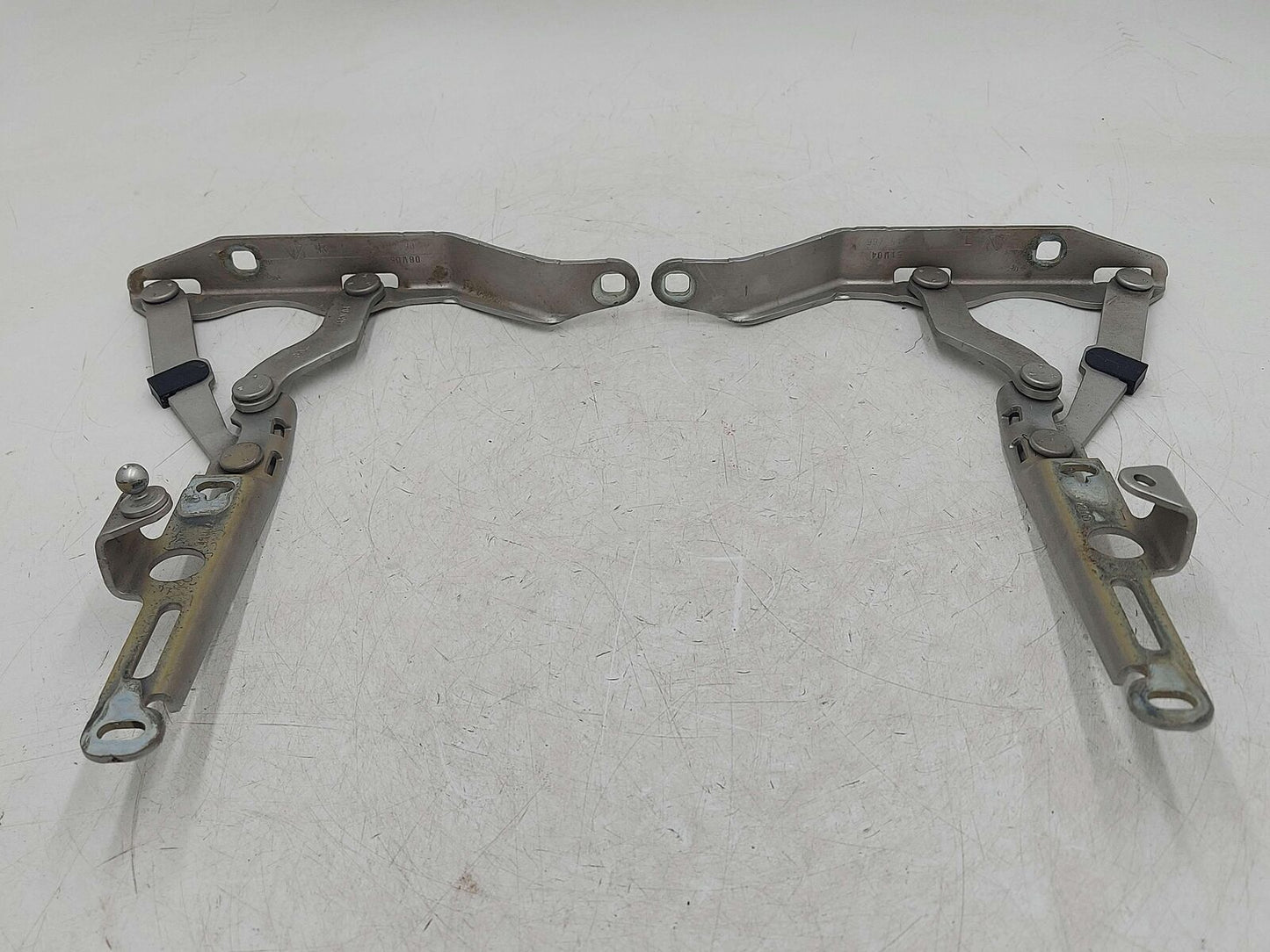 2005 Porsche 911 997 Carrera S REAR LEFT & RIGHT TRUNK ENGINE LID HINGES SILVER