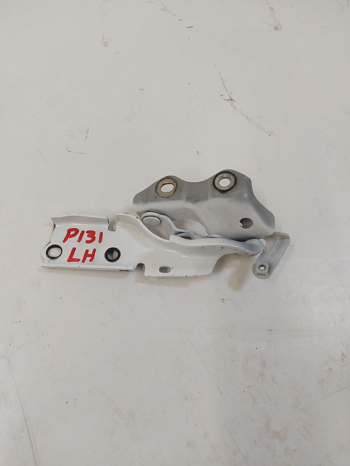 16-23 LEXUS IS300 LEFT HOOD HINGE 5342053130