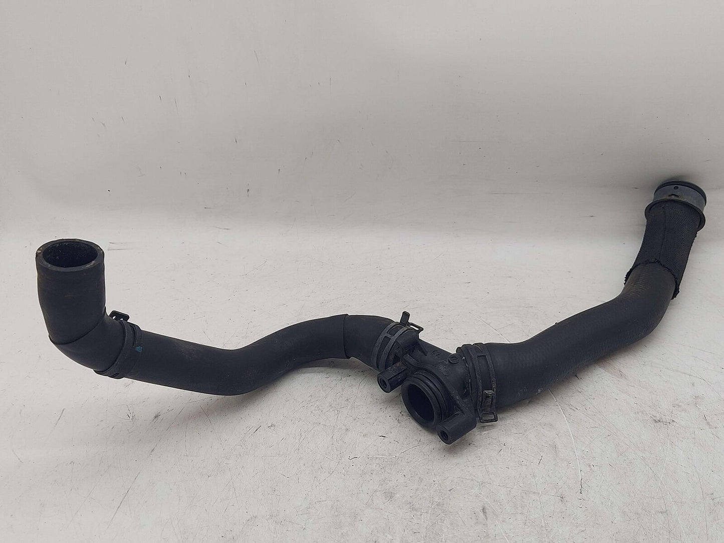 2014 PORSCHE 911 991 GT3 3.8L FRONT RIGHT RADIATOR HOSE 99110663601 99110664881