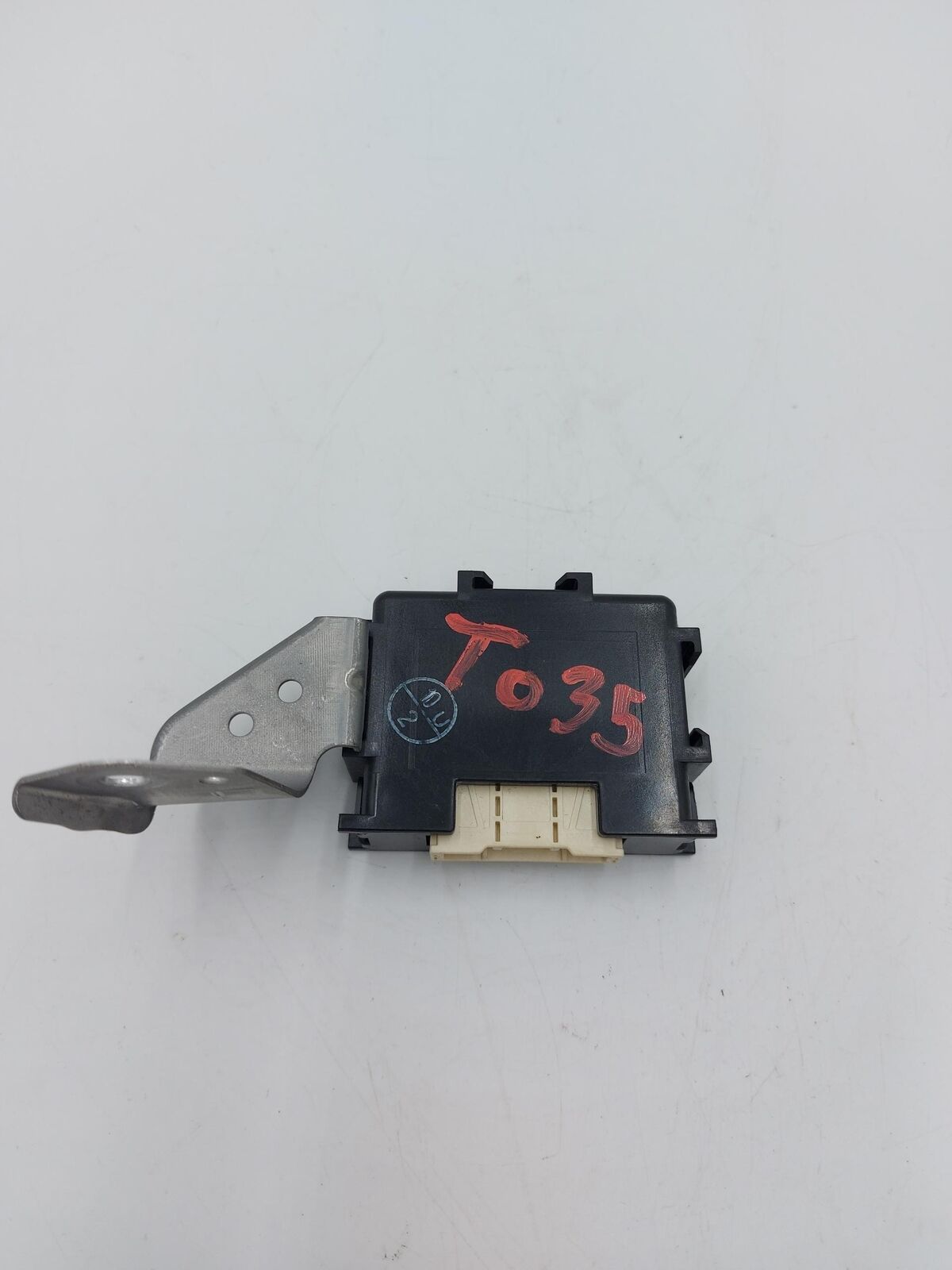 14 15 16 17 18 19 LEXUS IS350 89630-53040 Transfer Case Computer Control Module