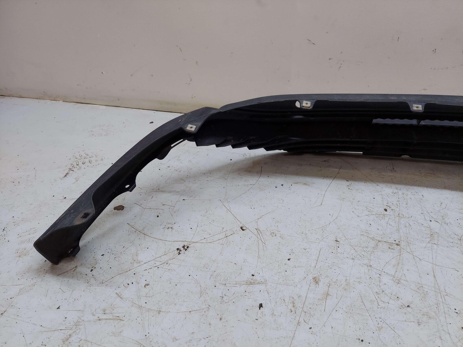 20-23 TOYOTA HIGHLANDER FRONT BUMPER LOWER SECTION BLACK TEXTURED