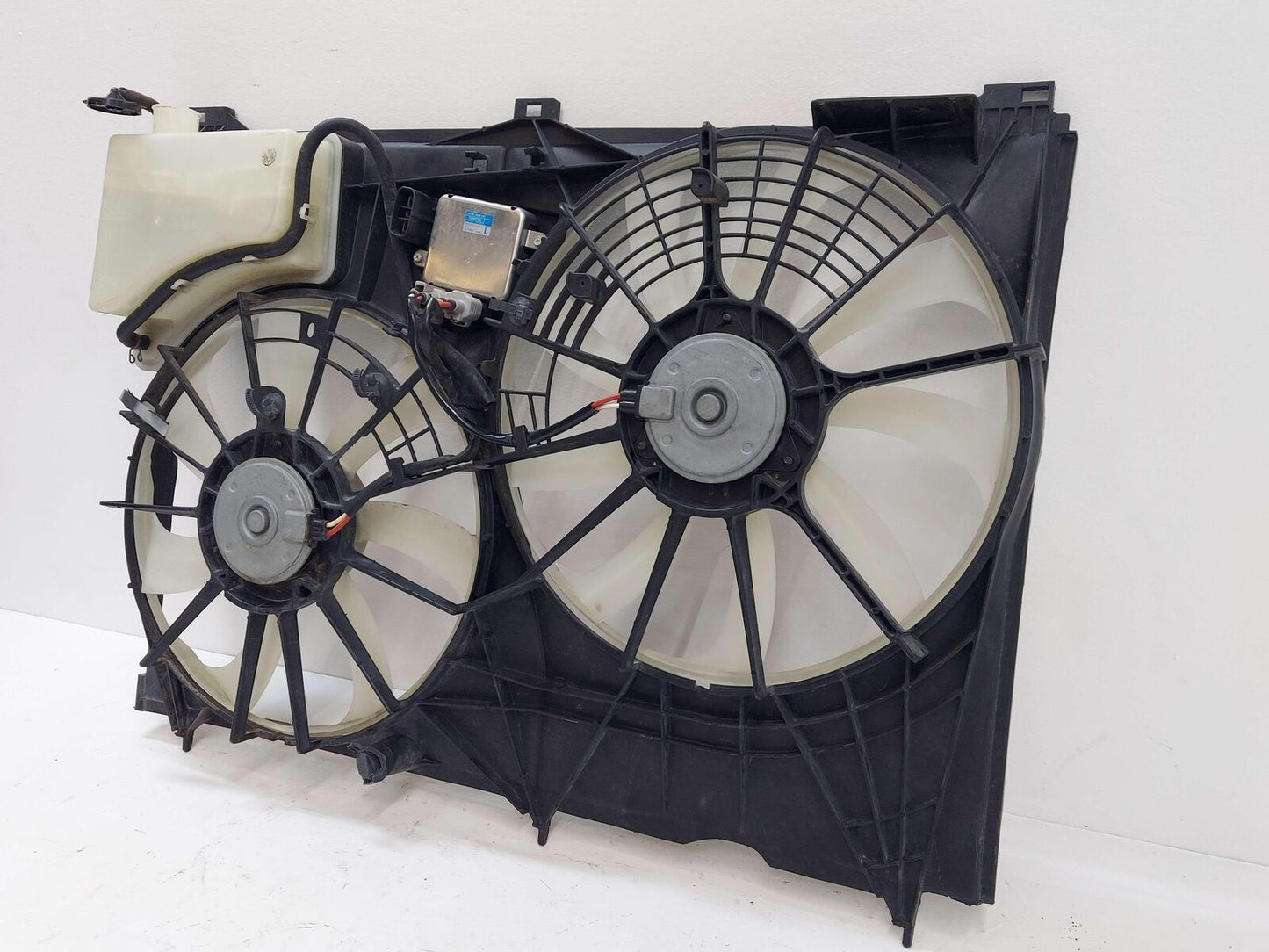 14-19 TOYOTA HIGHLANDER ELECTRIC COOLING FAN MOTOR 3.5L 89257-30080 *NOTE