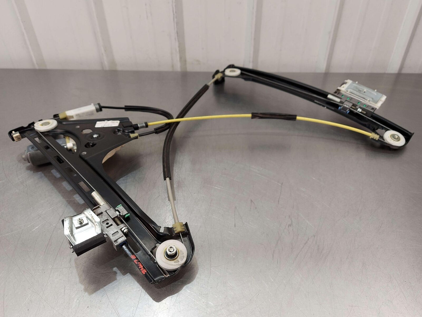 2017 MCLAREN 570S FRONT RIGHT DOOR WINDOW GLASS REGULATOR 13A2053CP