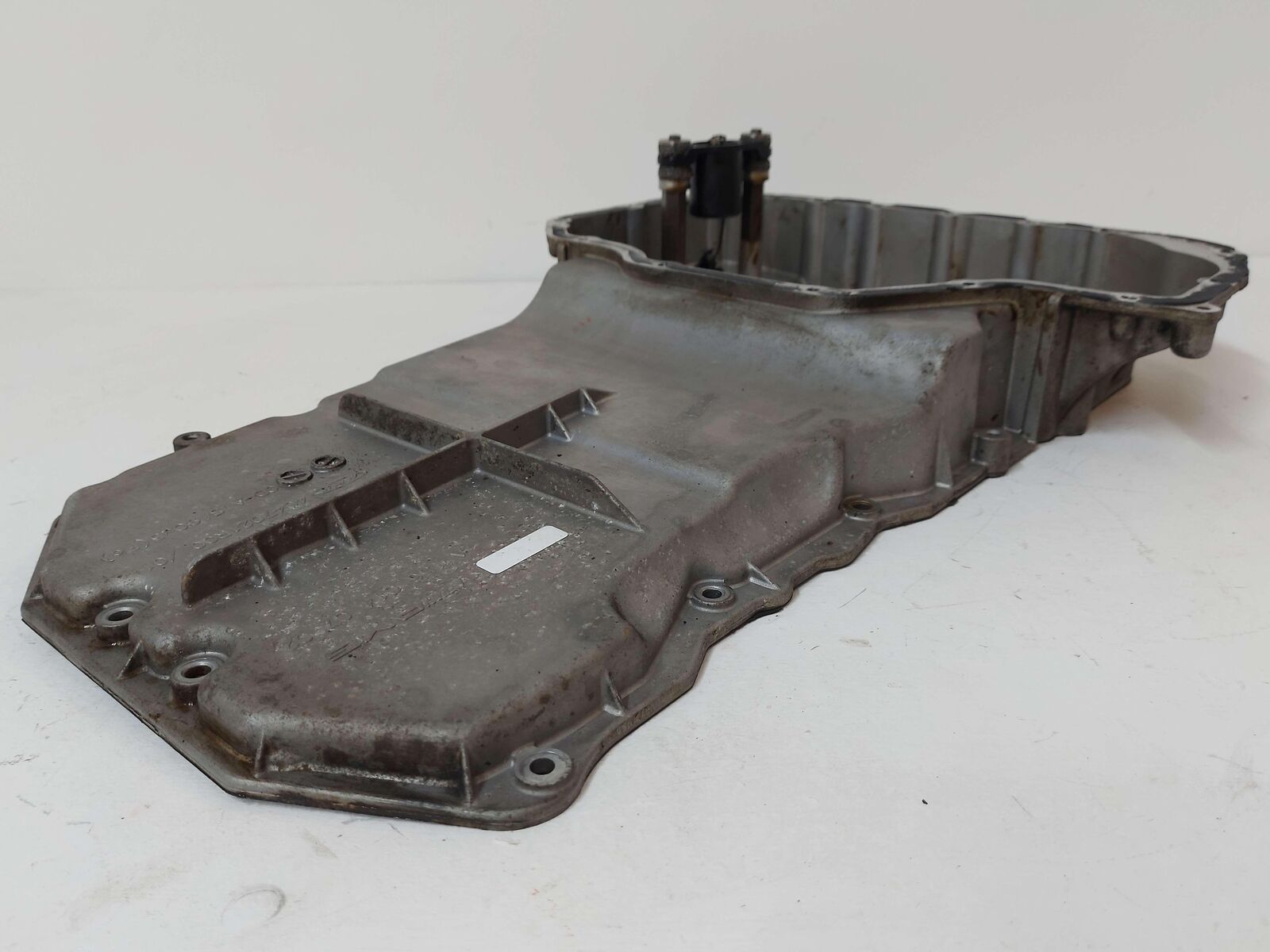 08-10 MERCEDES S63 AMG W221 UPPER OIL PAN A1560140702 4047021