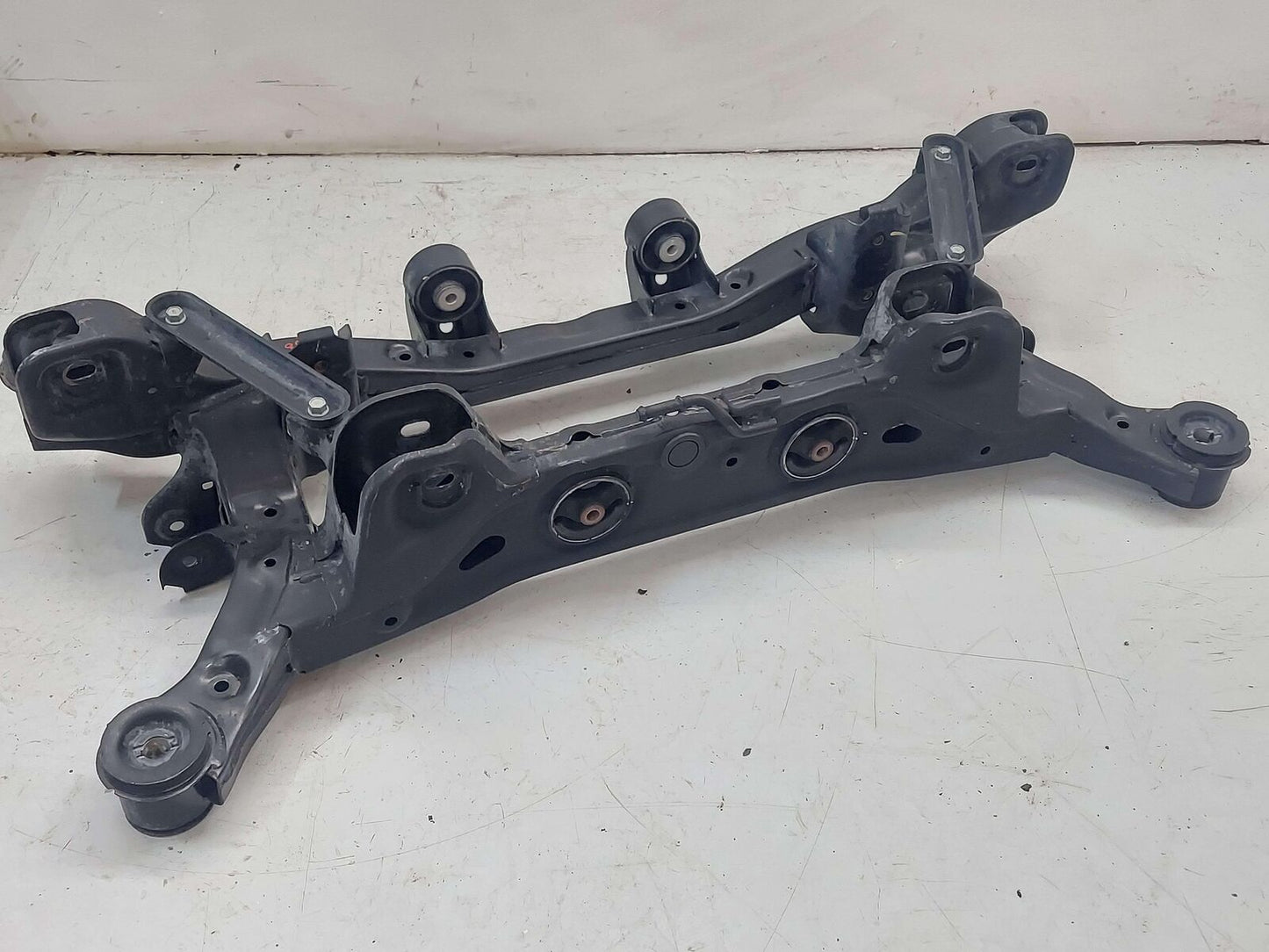 20-22 HYUNDAI PALISADE REAR SUB FRAME CROSSMEMBER CRADLE SUSPENSION AWD