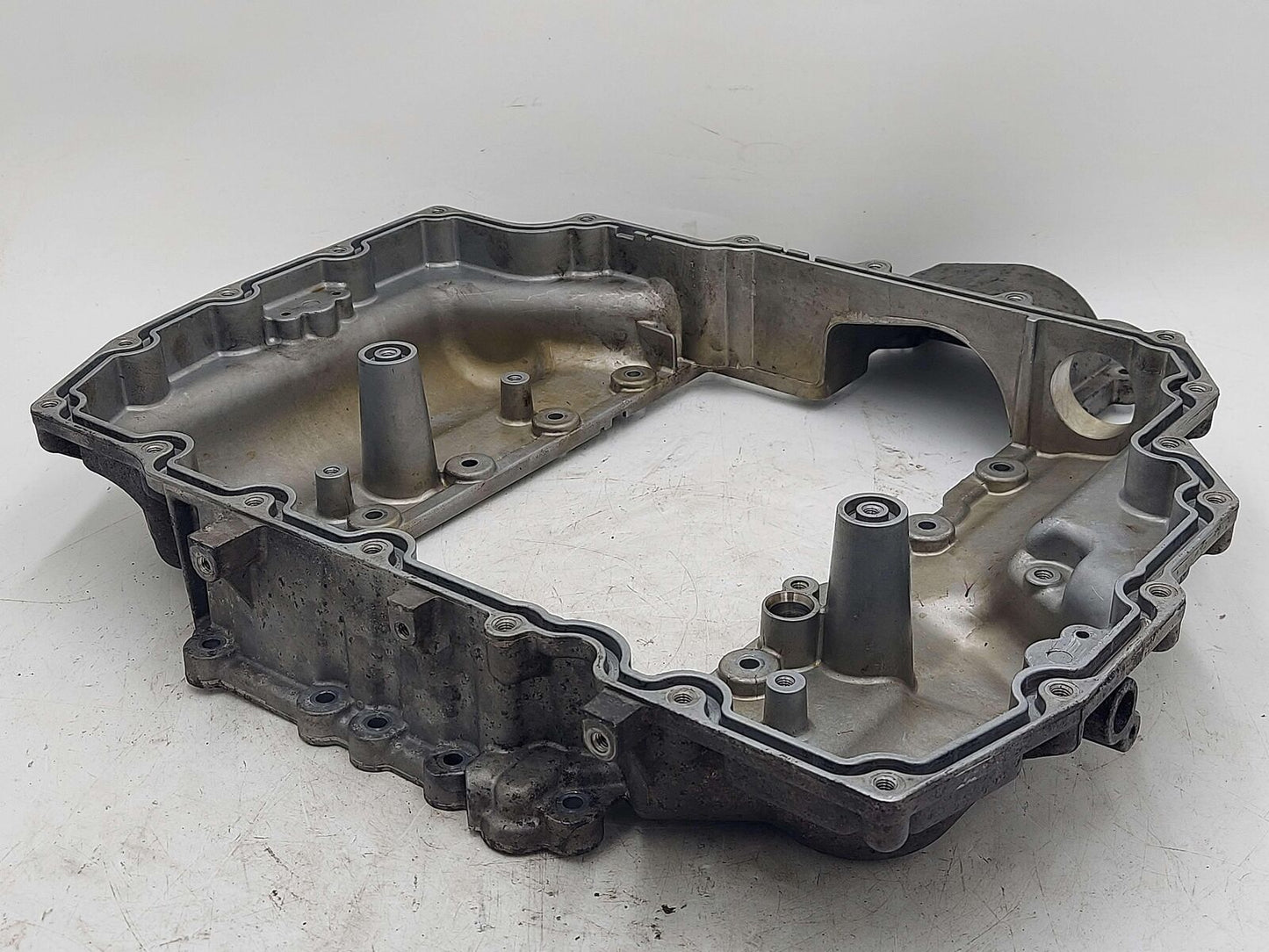 2010 PORSCHE 911 CARRERA 4S 997.2 3.8L MA1.01 ENGINE MOTOR OIL PAN UPPER