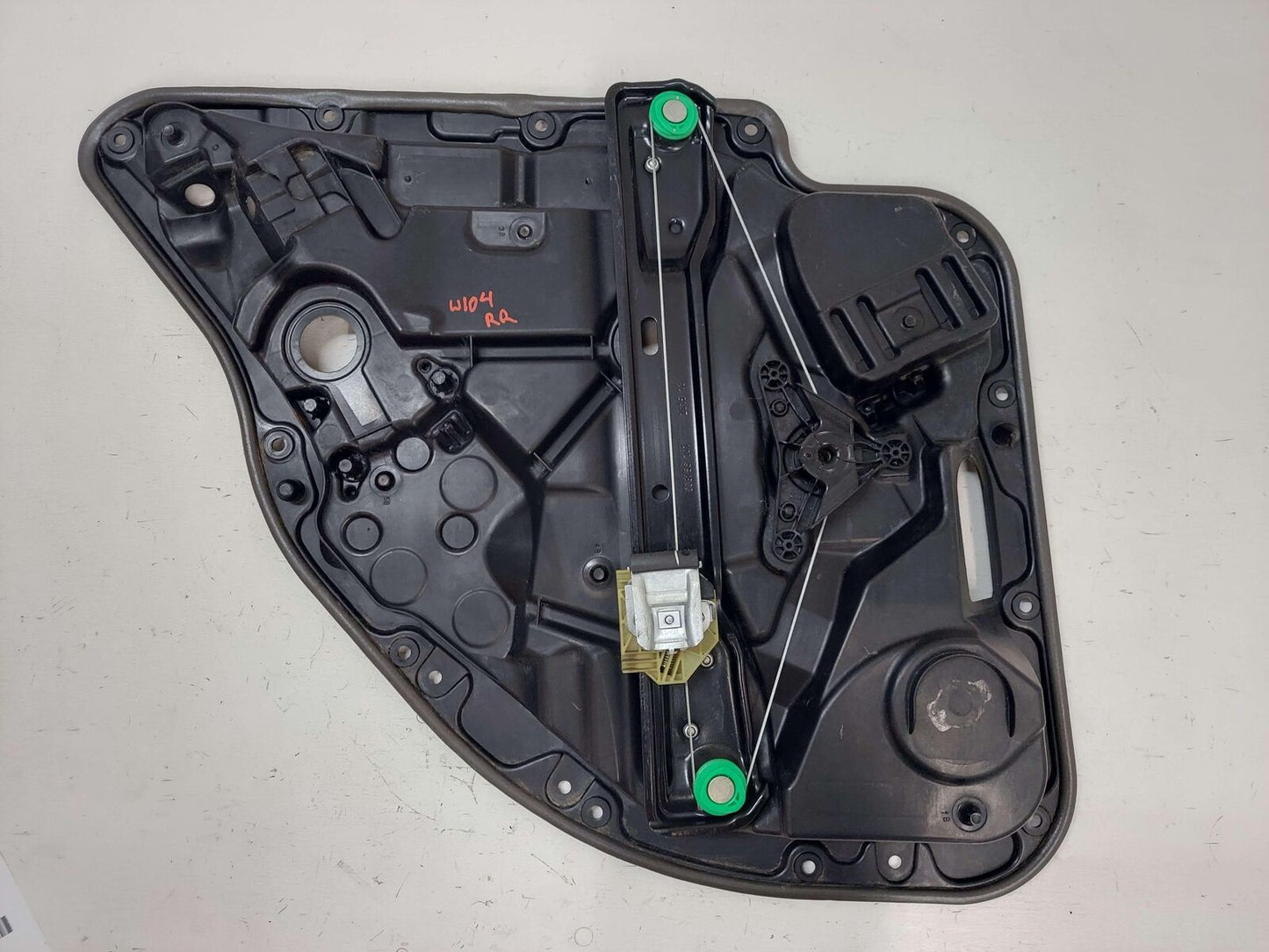 15-21 MERCEDES C63S AMG W205 SEDAN REAR RIGHT DOOR WINDOW REGULATOR