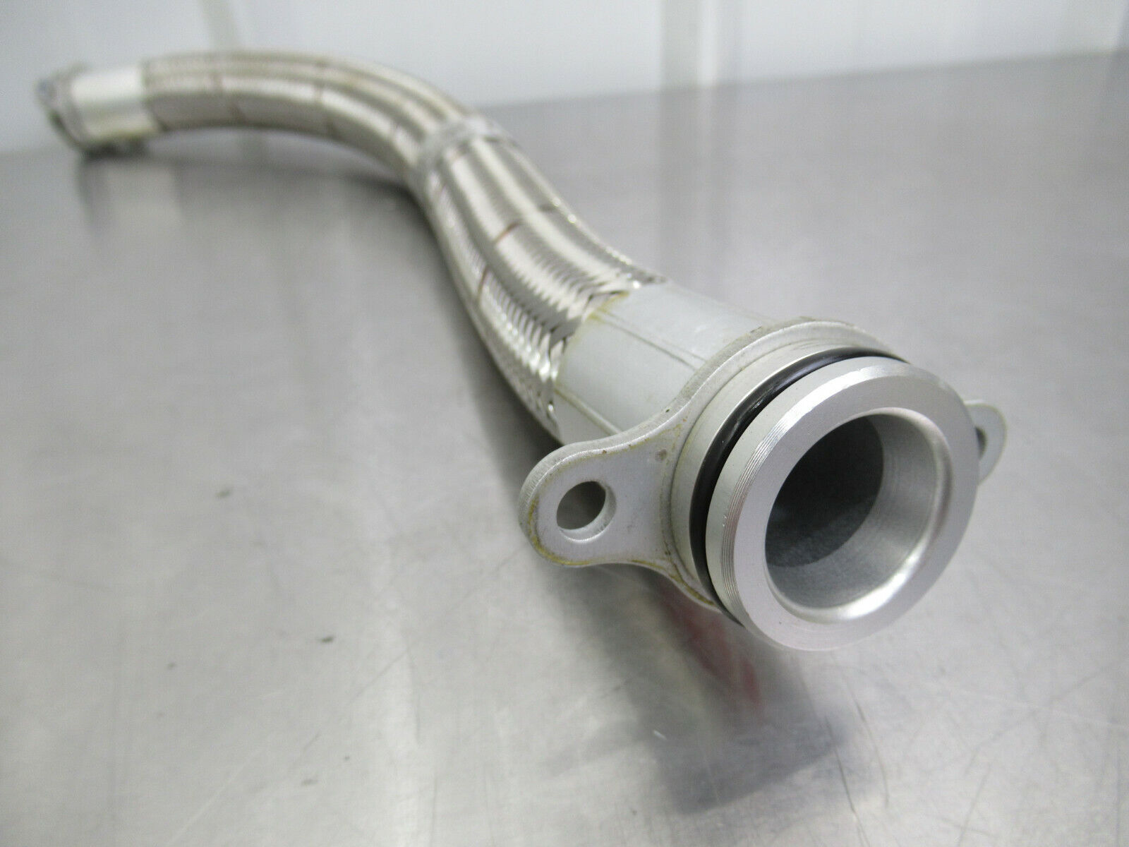 T020 2016 16 MCLAREN 570S ENGINE OIL LINE HOSE #1 11F2162CP ONLY 993 MILES!