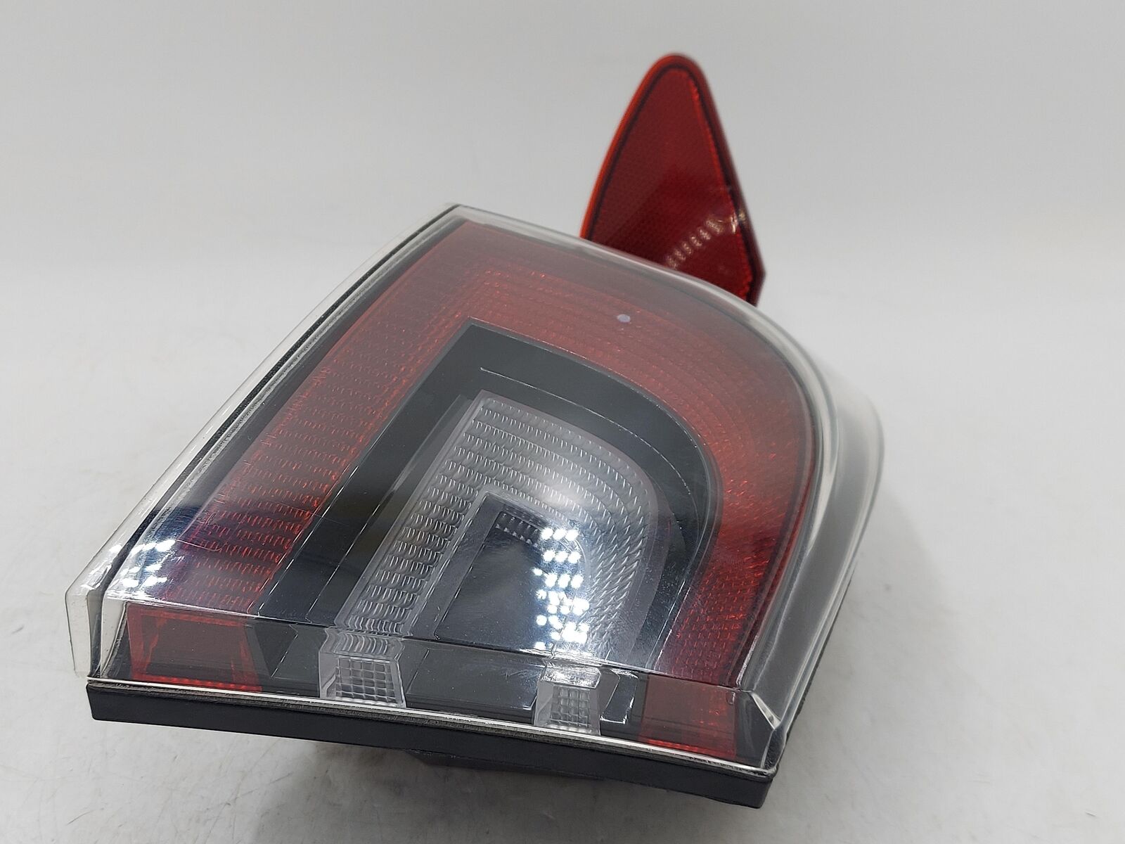 13 TESLA S LH Left Tail Light Quarter Mount 6005918-00-C