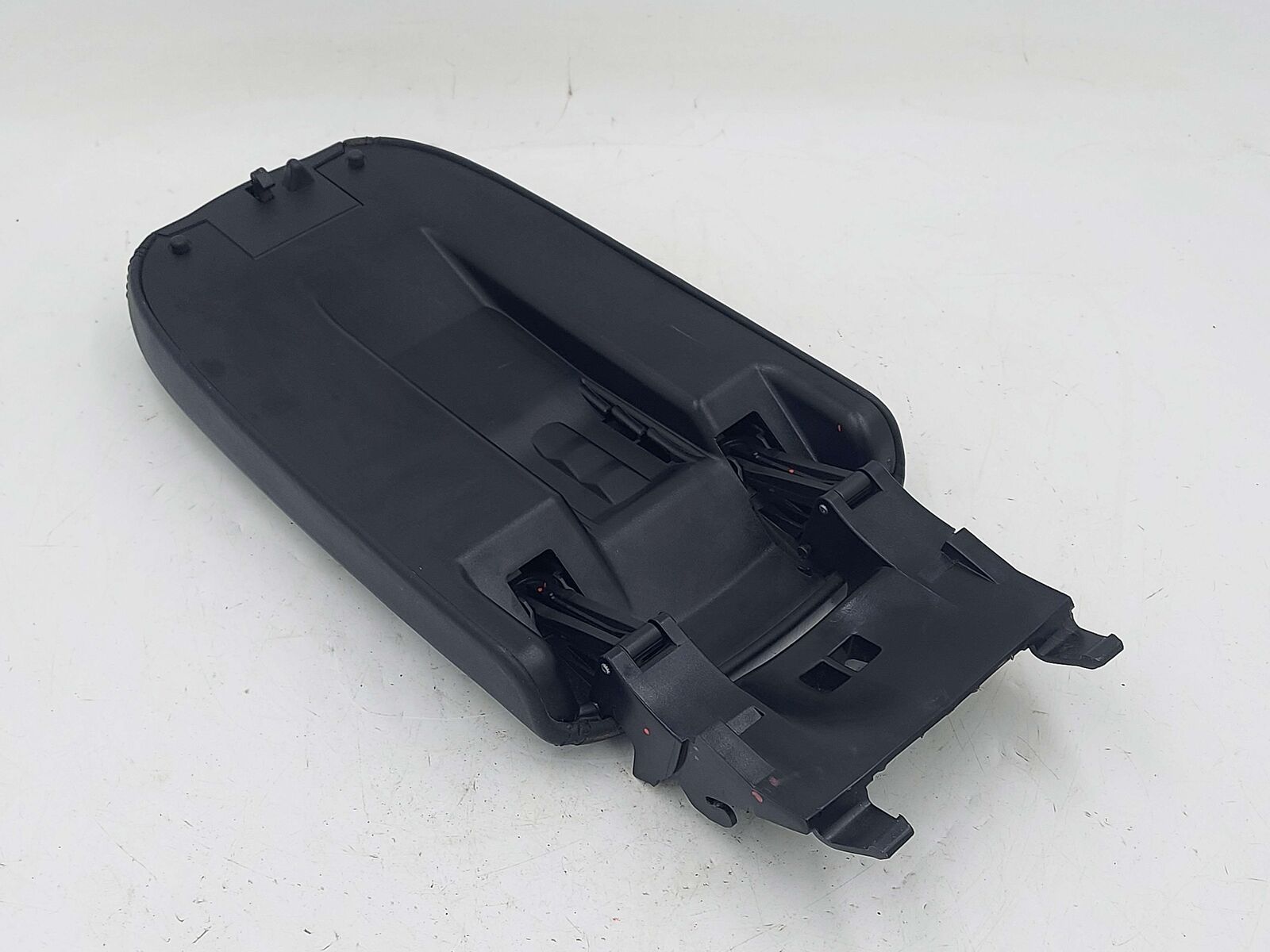 06-11 MERCEDES ML63 AMG W164 FRONT CONSOLE LID BLACK LEATHER