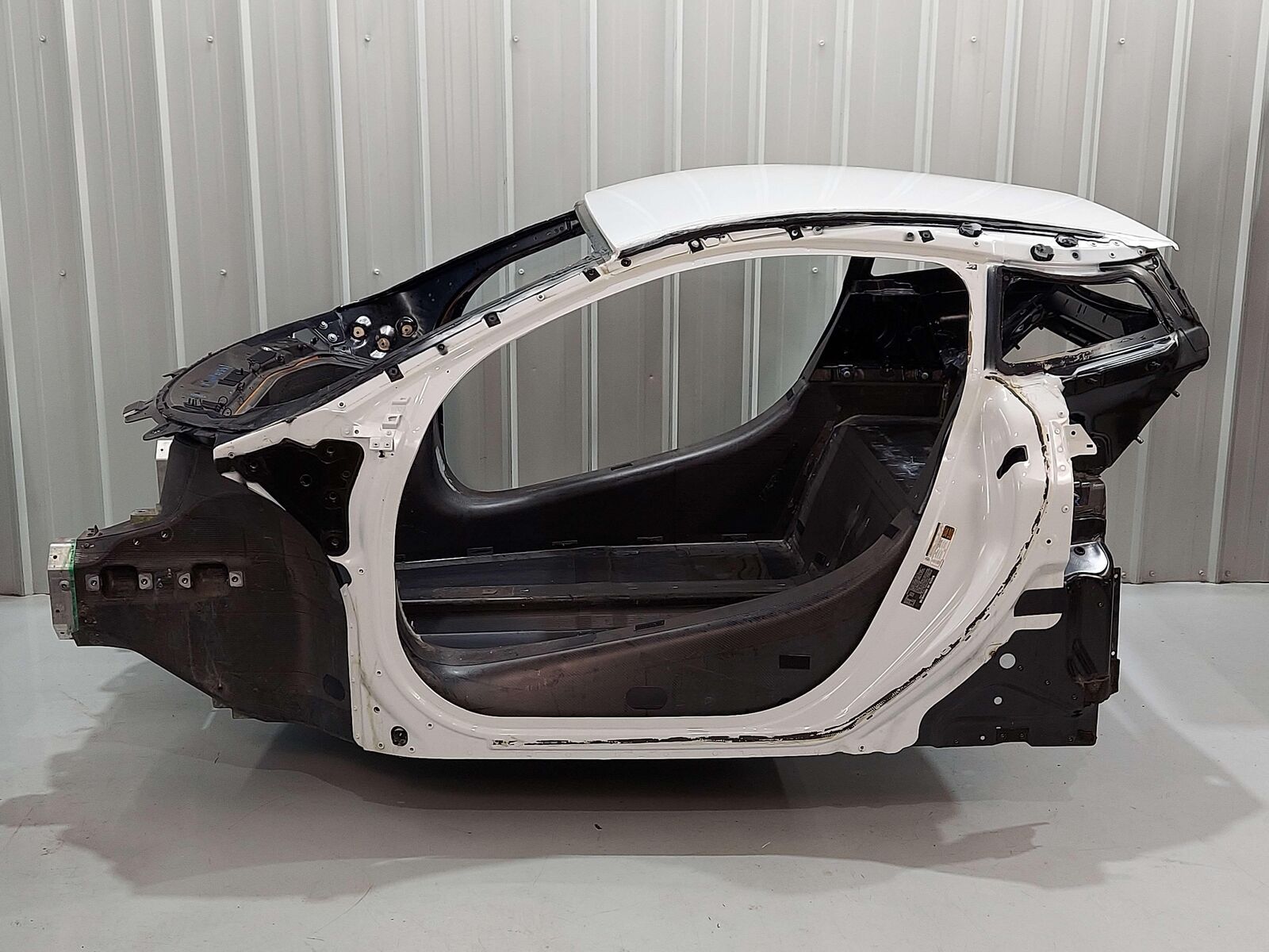 2017 MCLAREN 570S BODY SHELL WHITE CARBON CHASSIS COCKPIT FRAME TUB MONOCOQUE