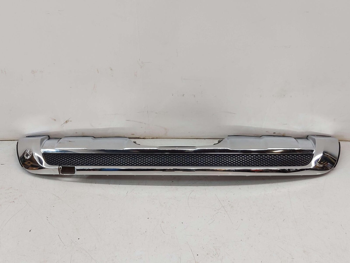 12-15 MERCEDES ML350 W166 REAR BUMPER LOWER CHROME FINISH MOULDING A1668804340