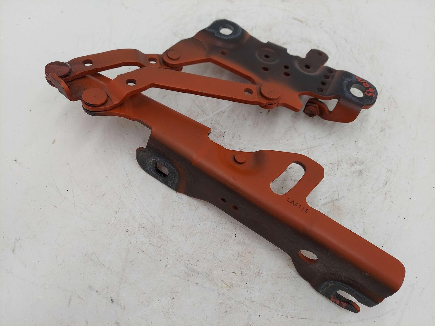 15-20 BMW M4 F82 LEFT HOOD HINGE SAKHIR ORANGE WB50 13989610 7336699 OEM