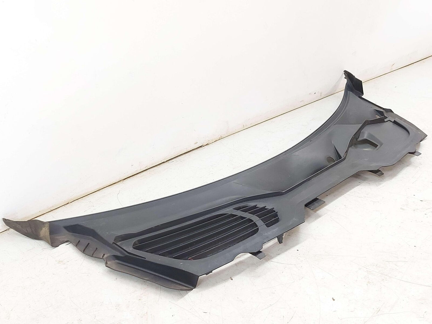 2020 PORSCHE TAYCAN FRONT WINDSHIELD COWL VENT PANEL 9J1819401B