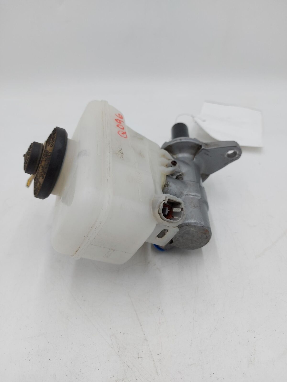 15 16 17 LEXUS RC350 Master Cylinder With Reservoir 70K KM's