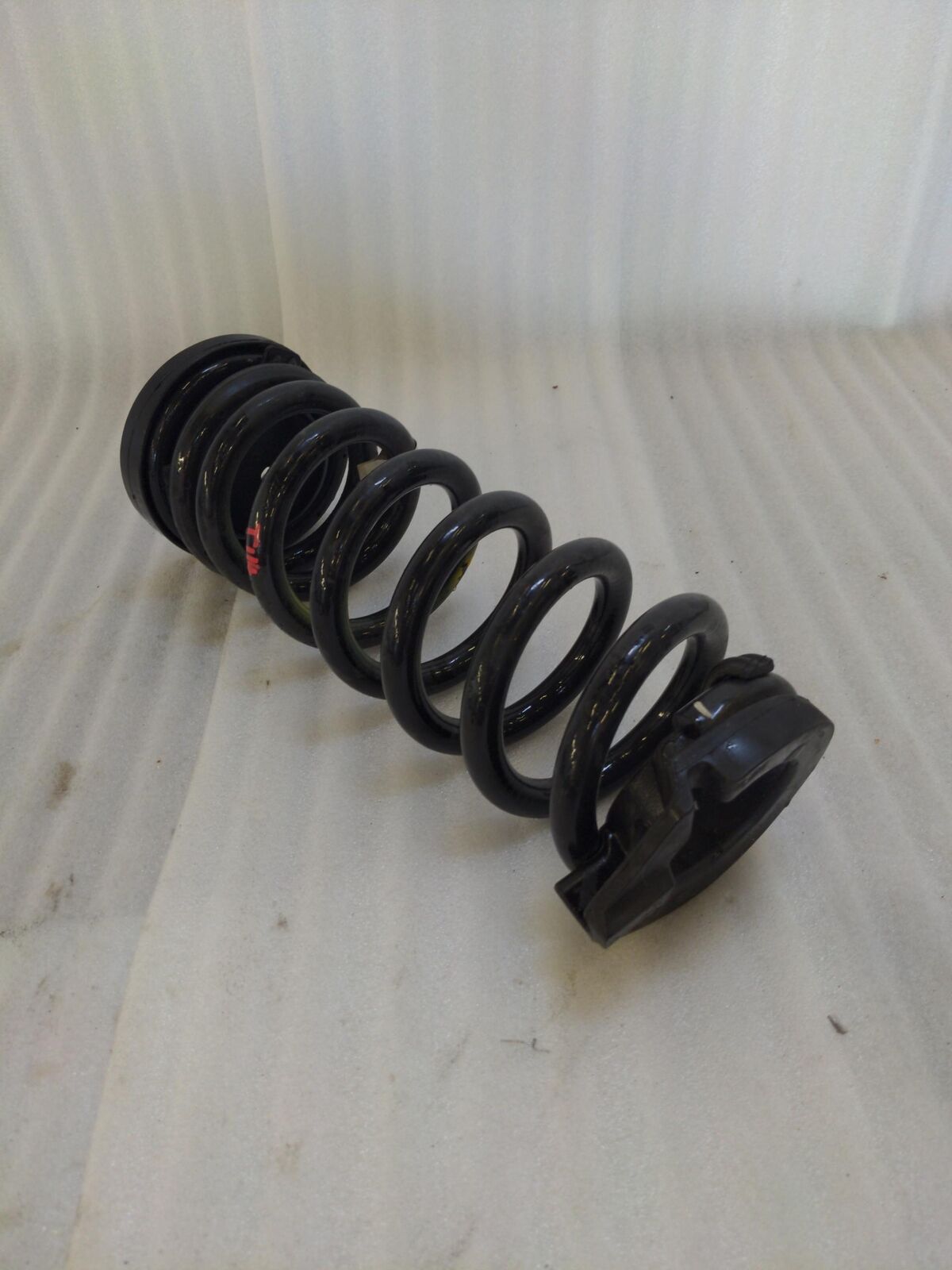 17-20 JAGUAR F-PACE REAR LH LEFT Coil Spring HK83-5534-DC 46K KM'S