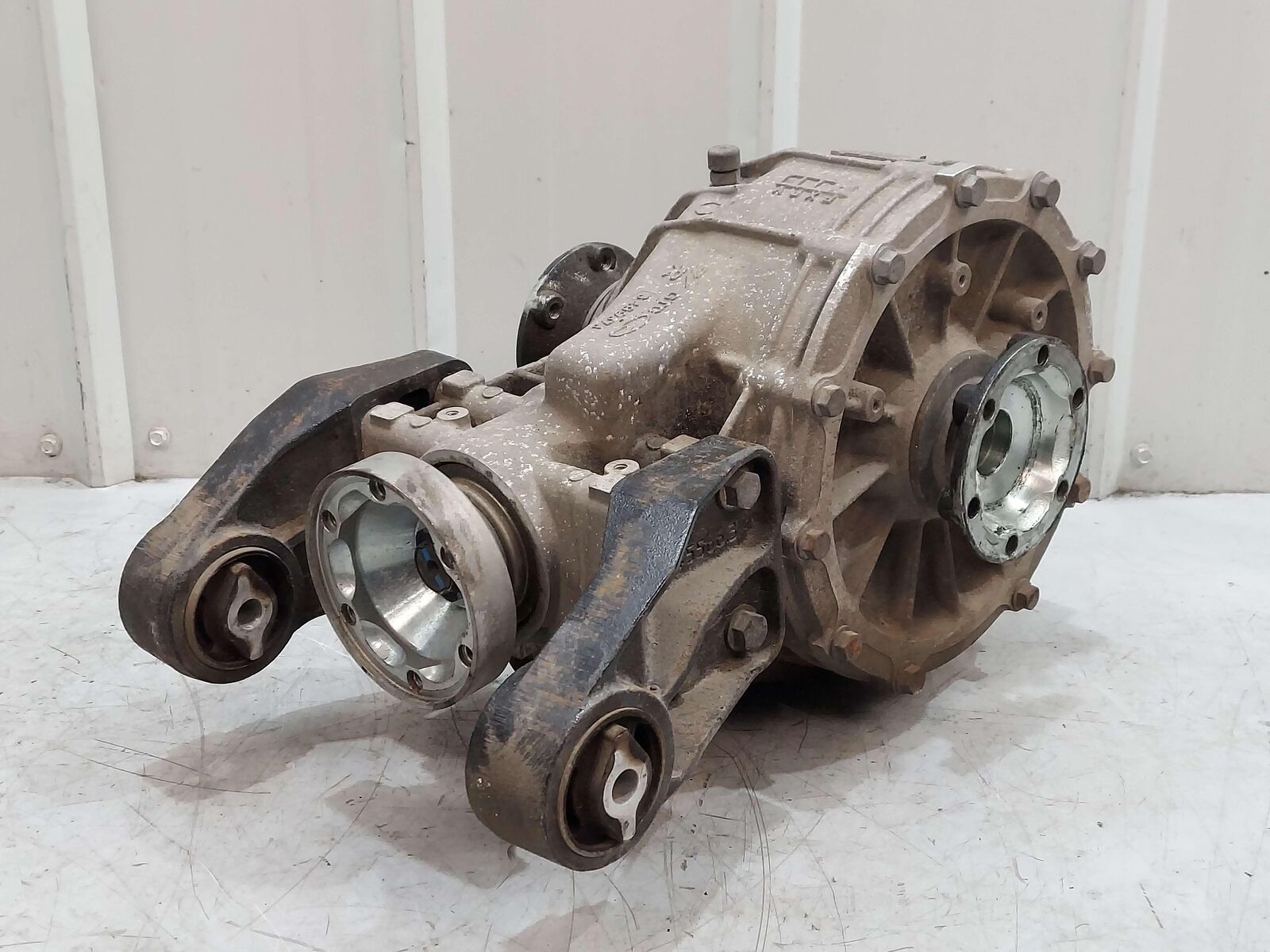 2010 Maserati GranTurismo S M145 Coupe REAR CARRIER DIFFERENTIAL 4.7L AUTO RWD