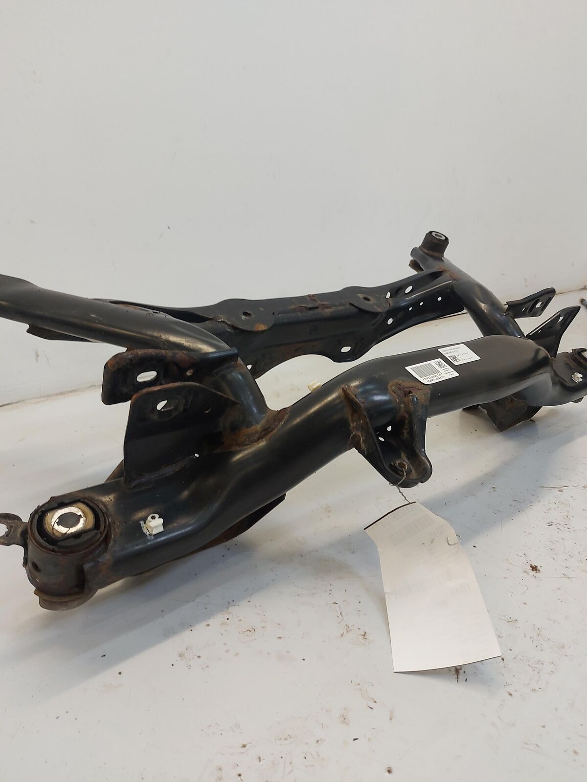 09-18 VW TIGUAN REAR Undercarriage Crossmember Subframe Awd 5N0505235AH