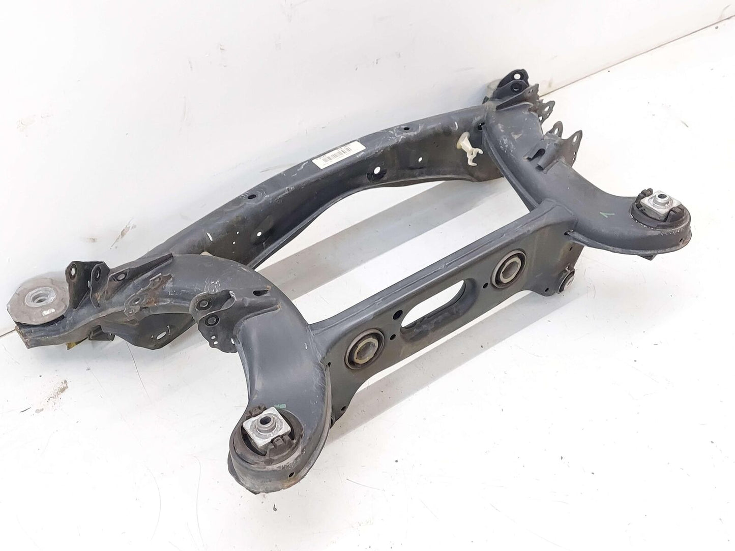 14 MERCEDES CLS REAR SUB FRAME CROSSMEMBER CRADLE 2313502101 2313509800