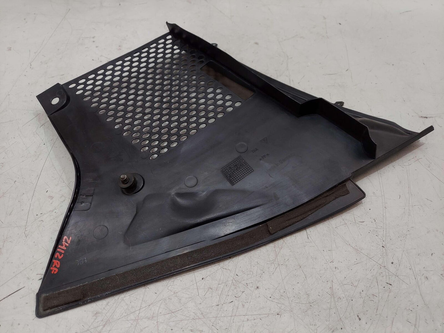 2001 PORSCHE 911 996 CARRERA FRONT RIGHT WINDSHIELD COWL VENT PANEL OUTER