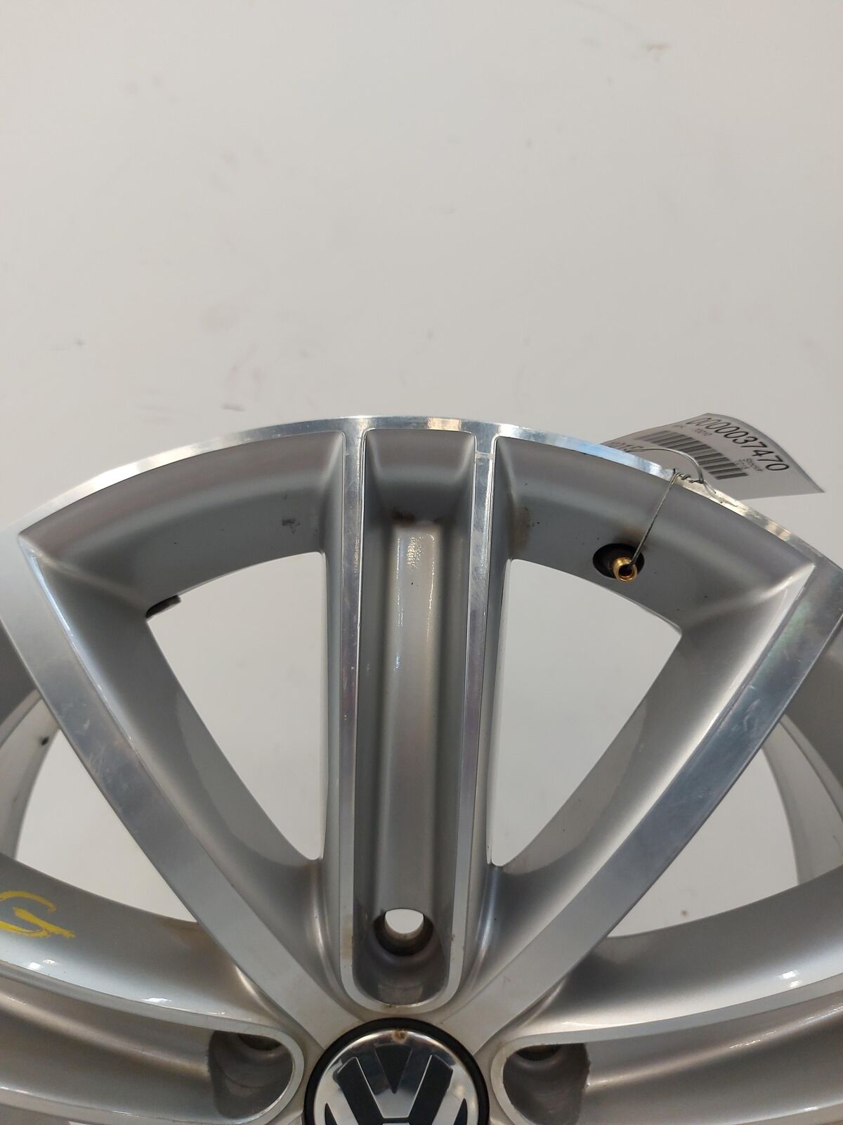 17 VW TIGUAN ALLOY WHEEL 18x7 5N0601025AF *Notes*