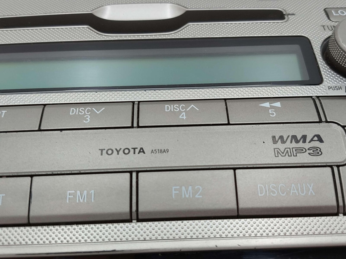 10-11 TOYOTA TACOMA AM FM CD RADIO RECEIVER A518A9 86120-04210 *SCRATCHES CHIPS