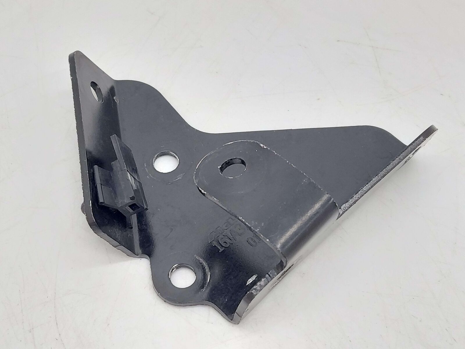 2023 McLaren Artura Bracket *tweaked* 16JA325CP