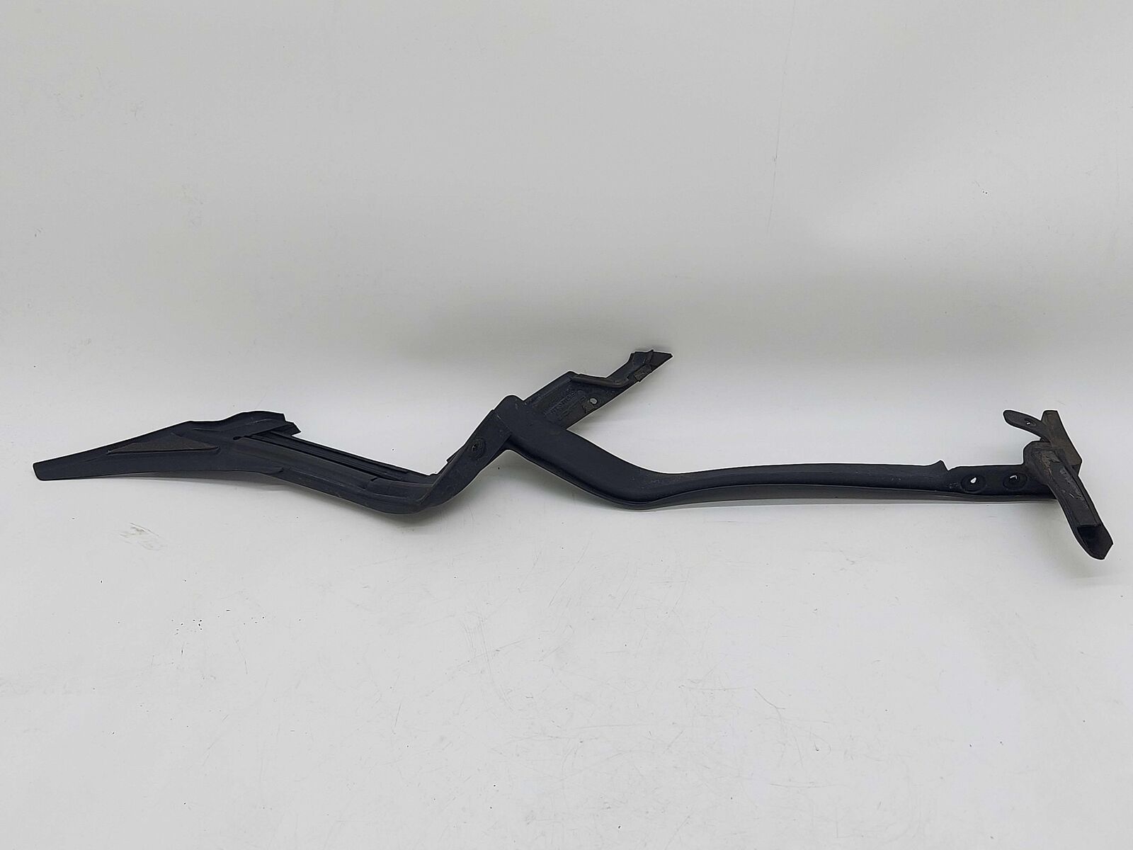 2016 MCLAREN 540C FRONT LEFT CORNER WEATHER STRIP STRIPPING 13A4988CP