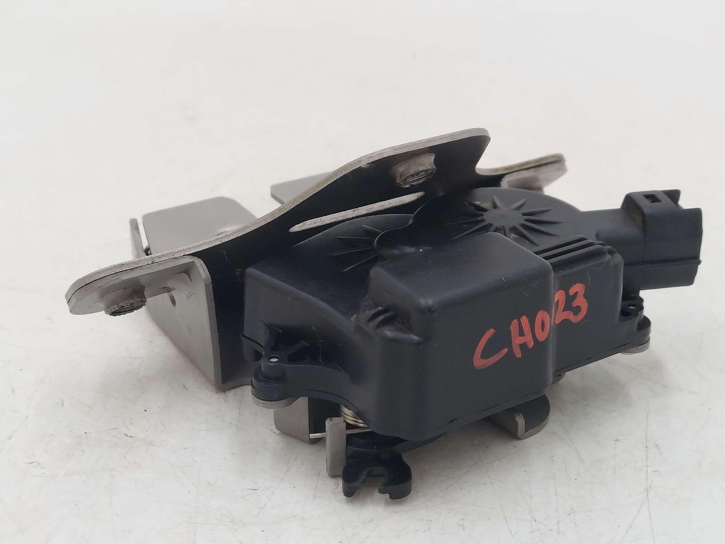 2016 Mclaren 675LT Hood Latch 11A7411CP *Latch Sticks Sometimes*