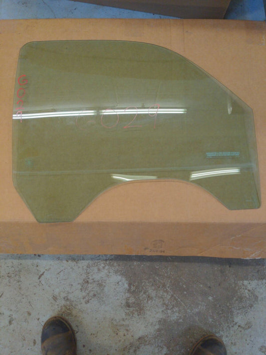 02-06 Cadillac Escalade Front RH Right Door Glass Window