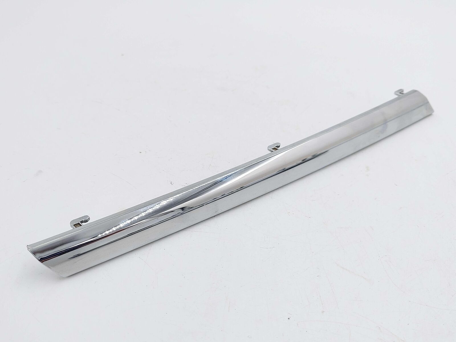 06-11 MERCEDES CLS550 C219 CHROME ACCENT TRIM 4 PIECES *MINOR CHIP*