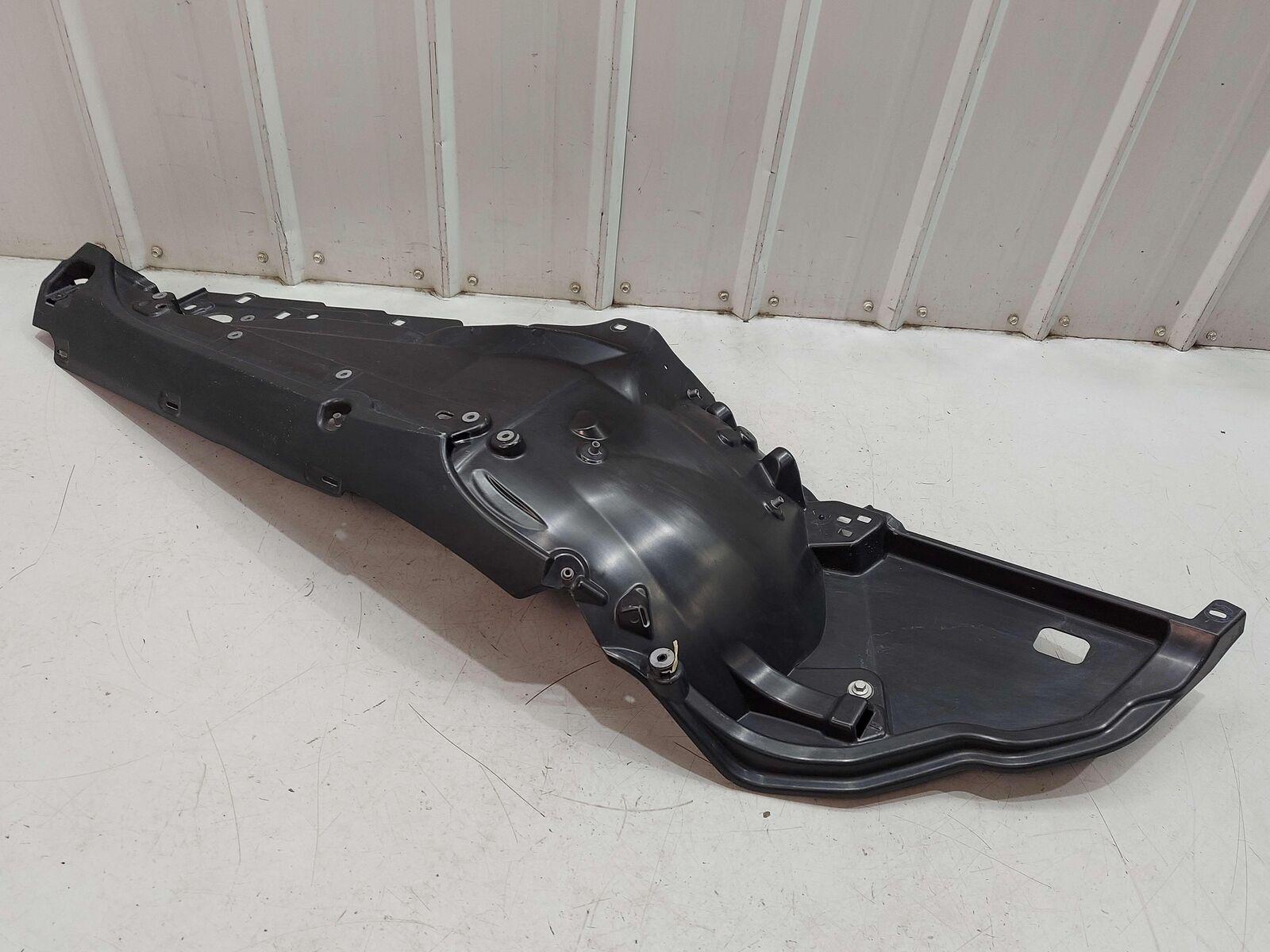 2024 ASTON MARTIN DB12 VOLANTE FRONT RIGHT FENDER CARRIER INNER LINER