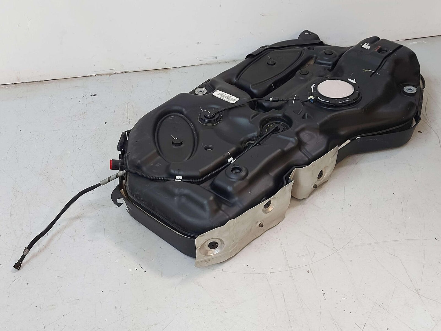 20-23 TOYOTA HIGHLANDER FUEL TANK HYBRID