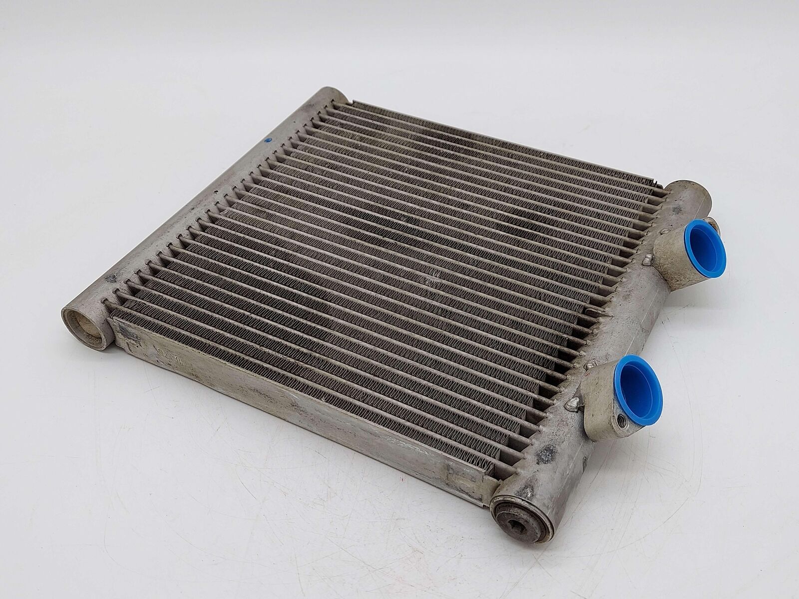 17-21 MERCEDES E63S AMG W213 FRONT RH RIGHT ENGINE OIL COOLER A0995005700