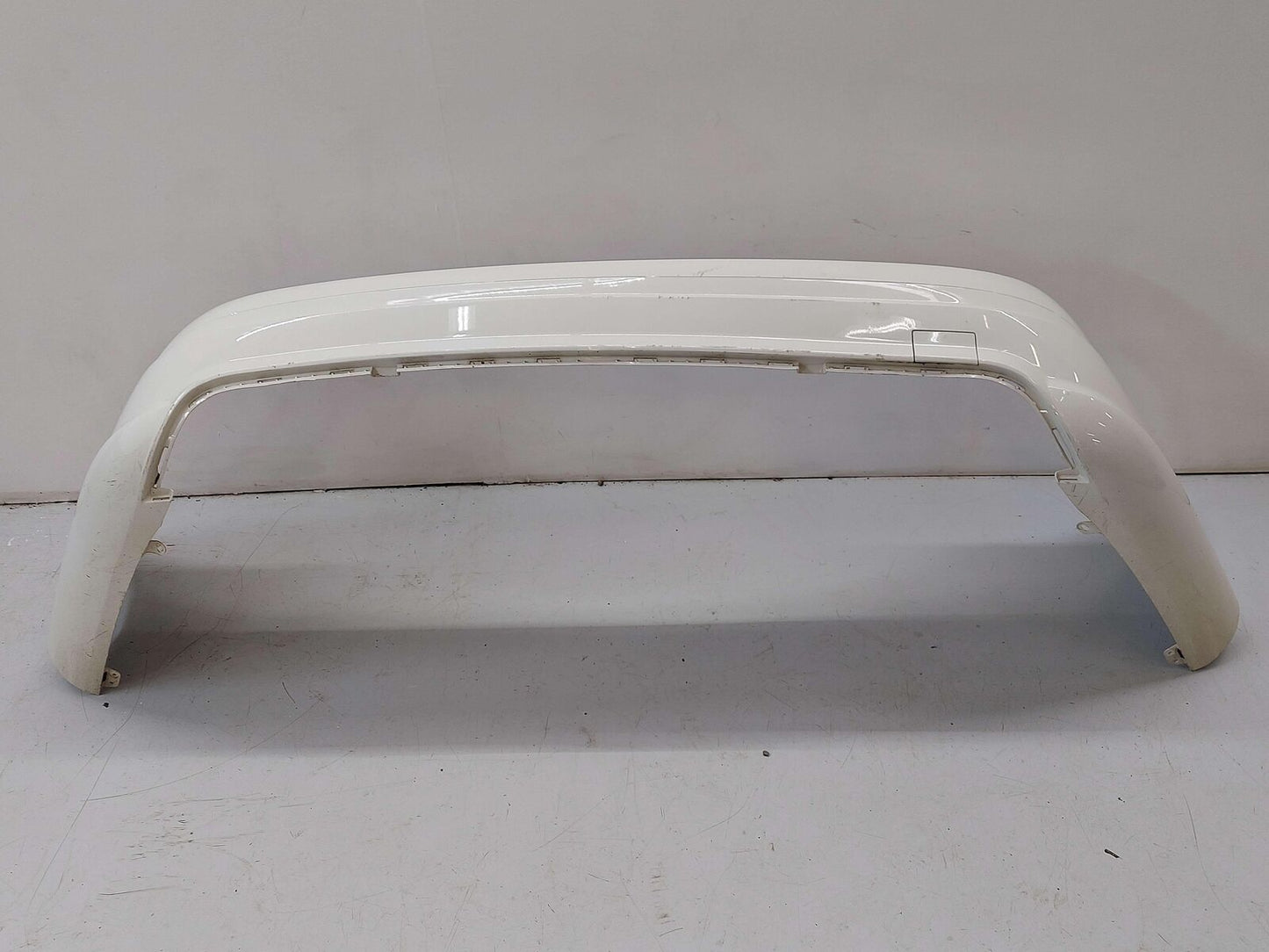 08-11 MERCEDES C63 REAR BUMPER W/ REINFORCEMENT WHITE *SCRATCHES GOUGES*