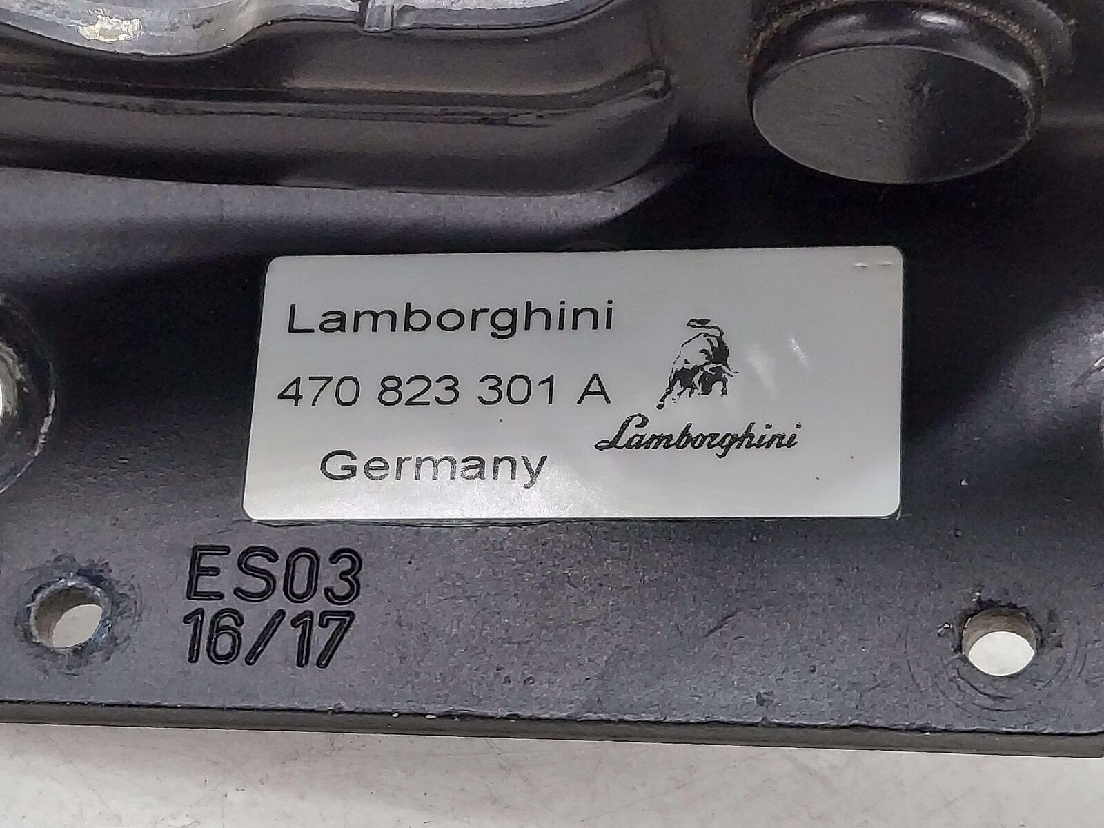 2018 LAMBORGHINI AVENTADOR S LP740-4 LEFT HOOD HINGE BLACK 470823301A