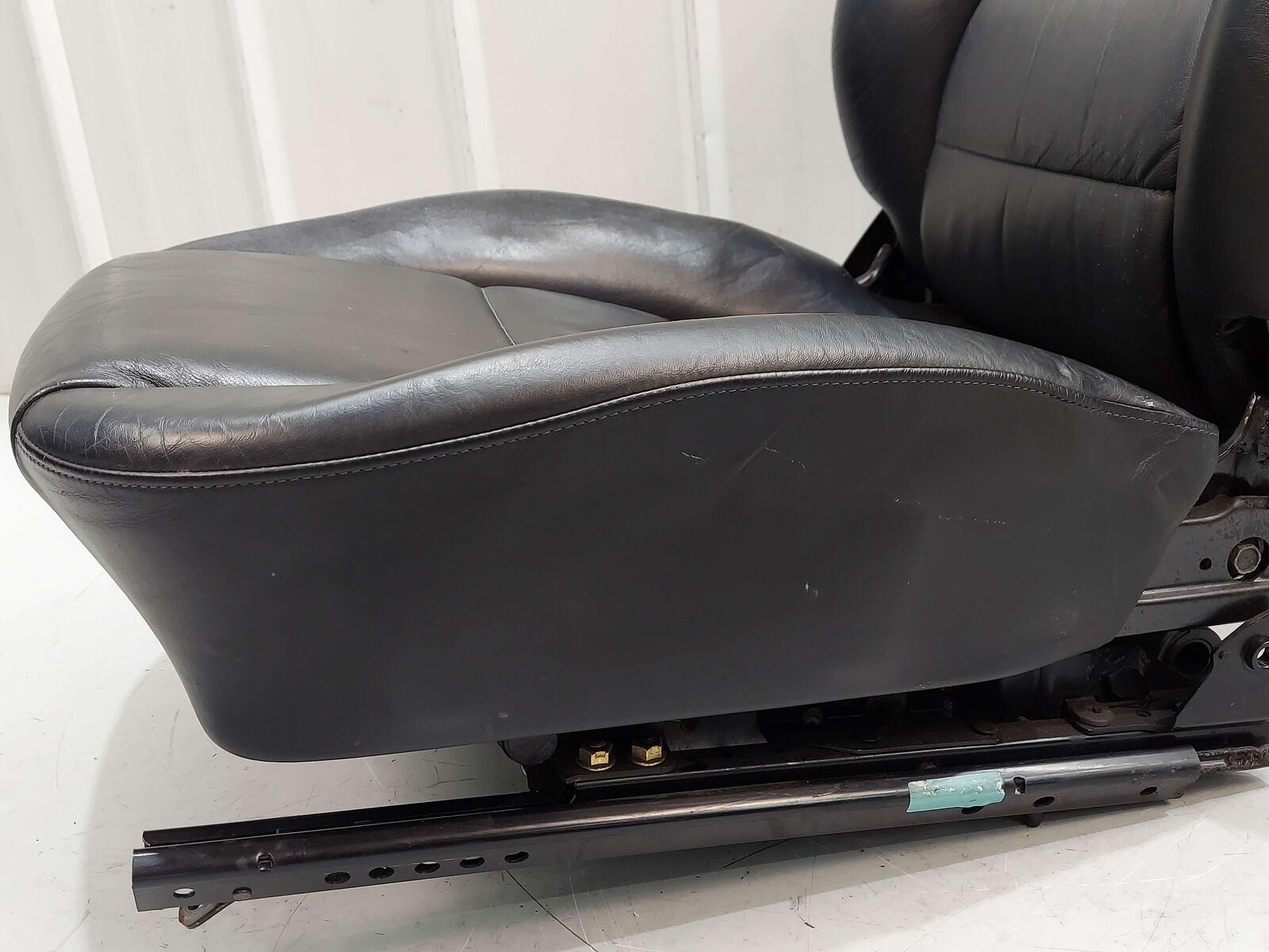 00-01 PORSCHE 911 996 CARRERA CABRIOLET FRONT RIGHT SEAT LEATHER BLACK