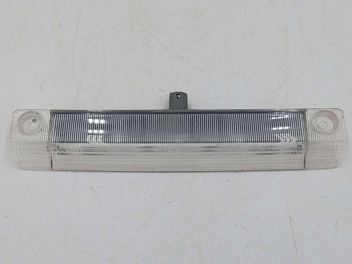 2015 TOYOTA SIENNA SE THIRD BRAKE TAIL LIGHT LAMP