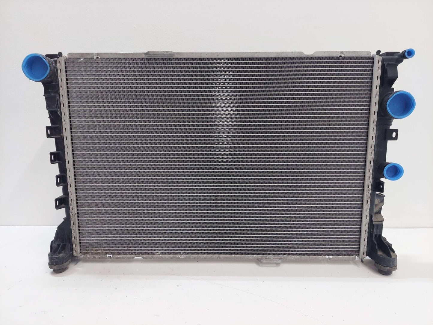 12-18 Mercedes W218 CLS63S AMG WATER COOLANT RADIATOR MAIN A5000003