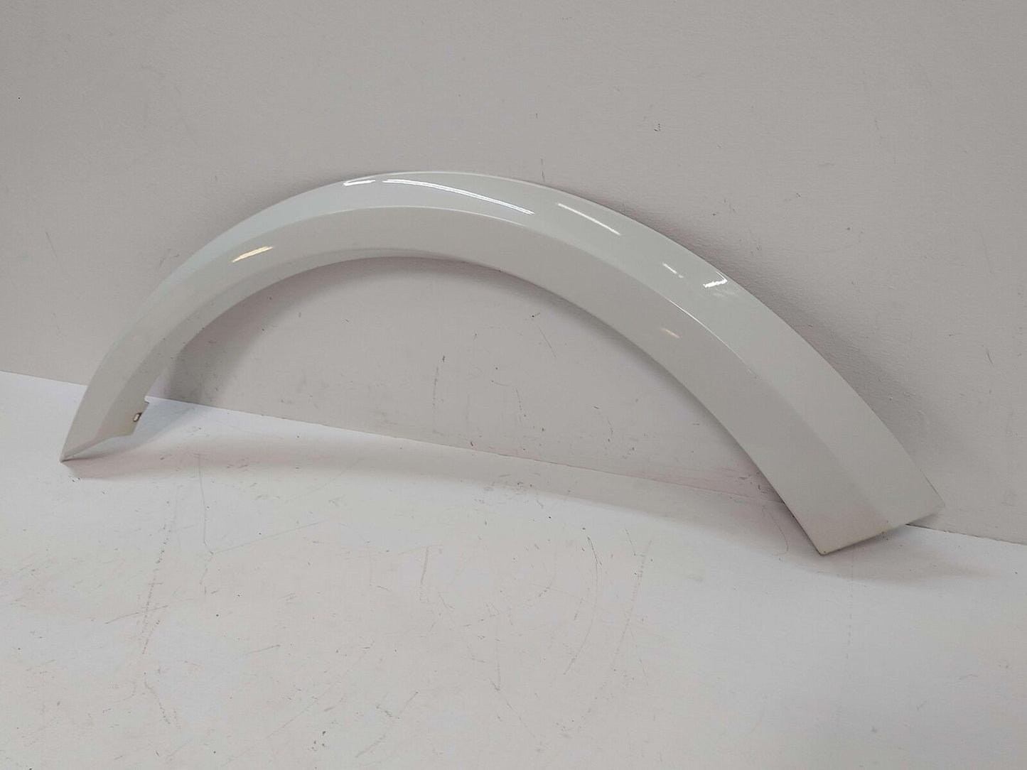 2010 MERCEDES ML63 AMG W164 LEFT FENDER FLARE CALCITE WHITE 650U