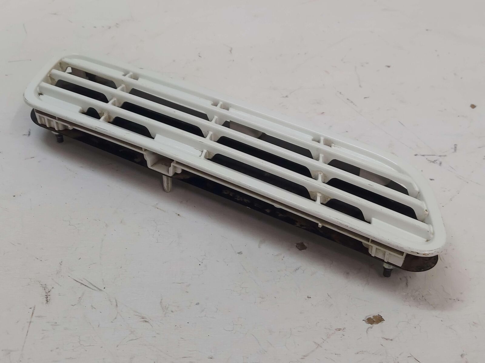 08-15 MITSUBISHI EVOLUTION X 10 MR LANCER LEFT HOOD SCOOP VENT WHITE *SCUFFS