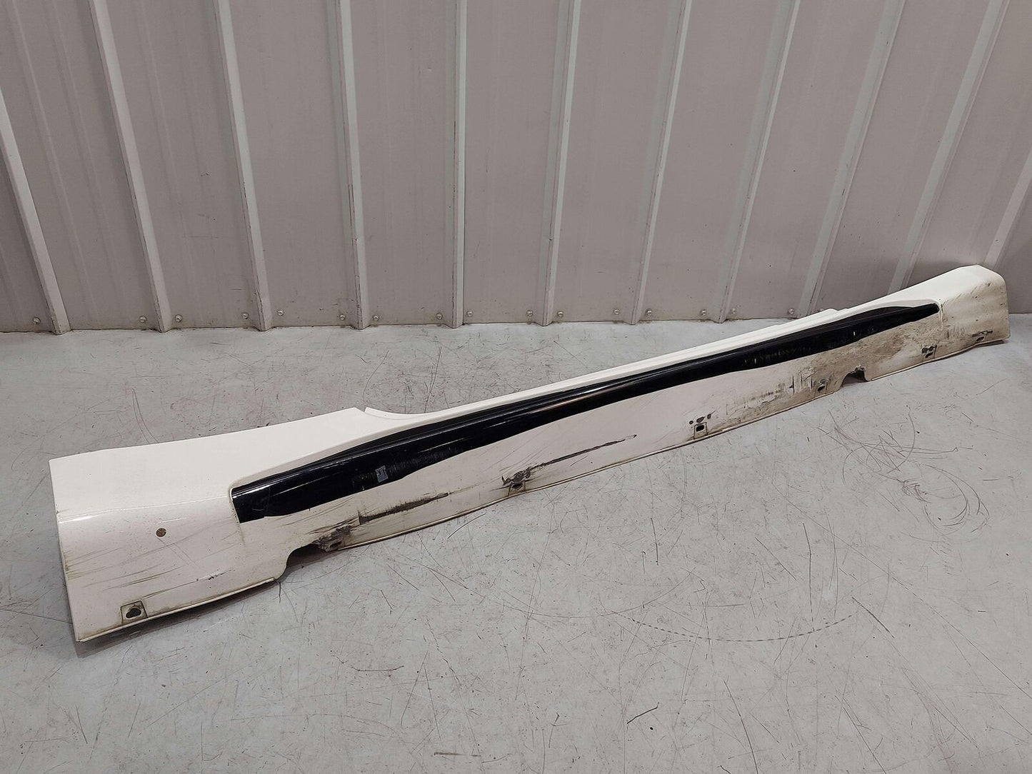 2010 Maserati GranTurismo M145 Coupe RIGHT ROCKER PANEL SIDE SKIRT WHITE