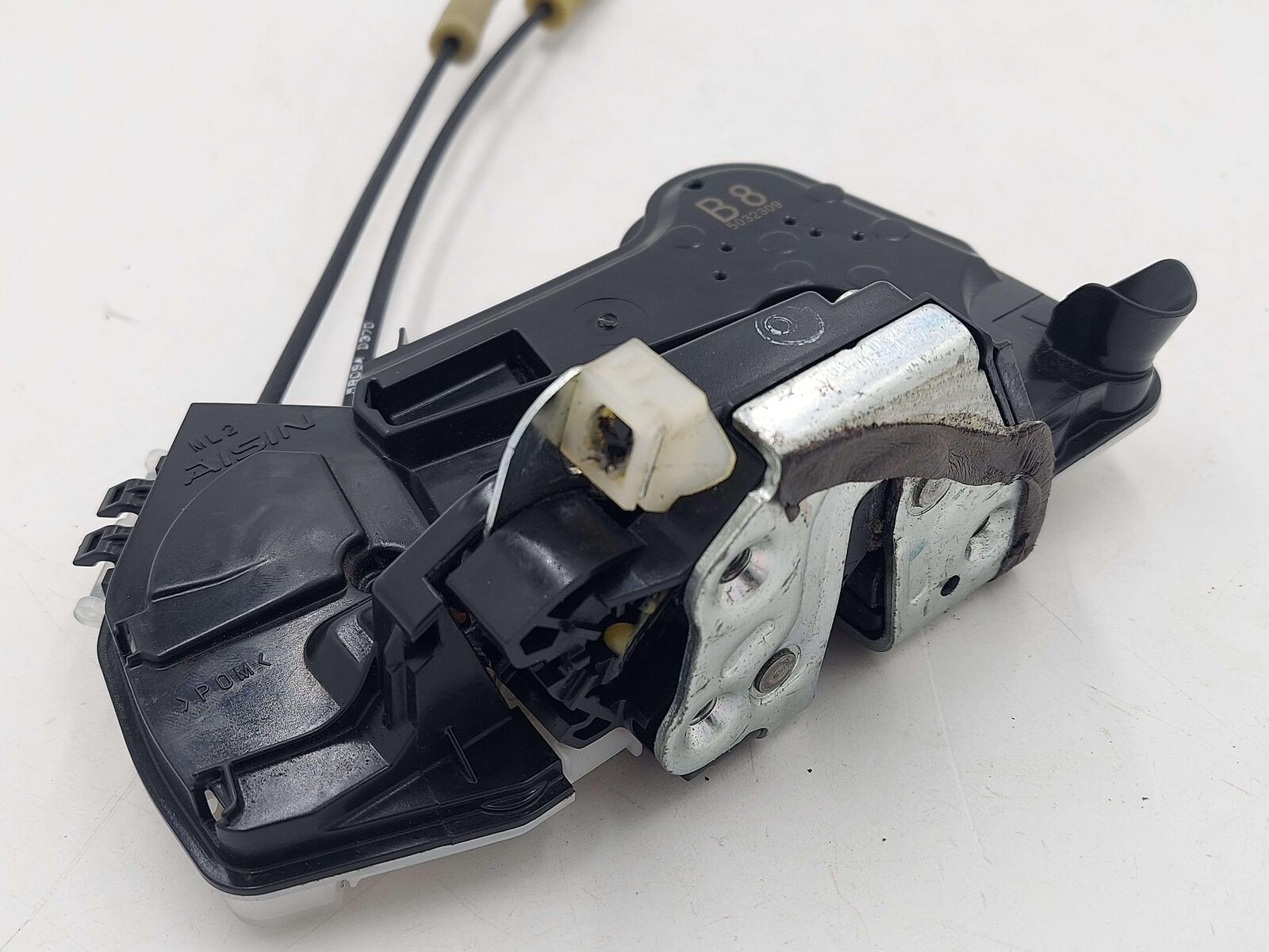 15-23 TOYOTA SIENNA SE FRONT LEFT DOOR LATCH 6904002440