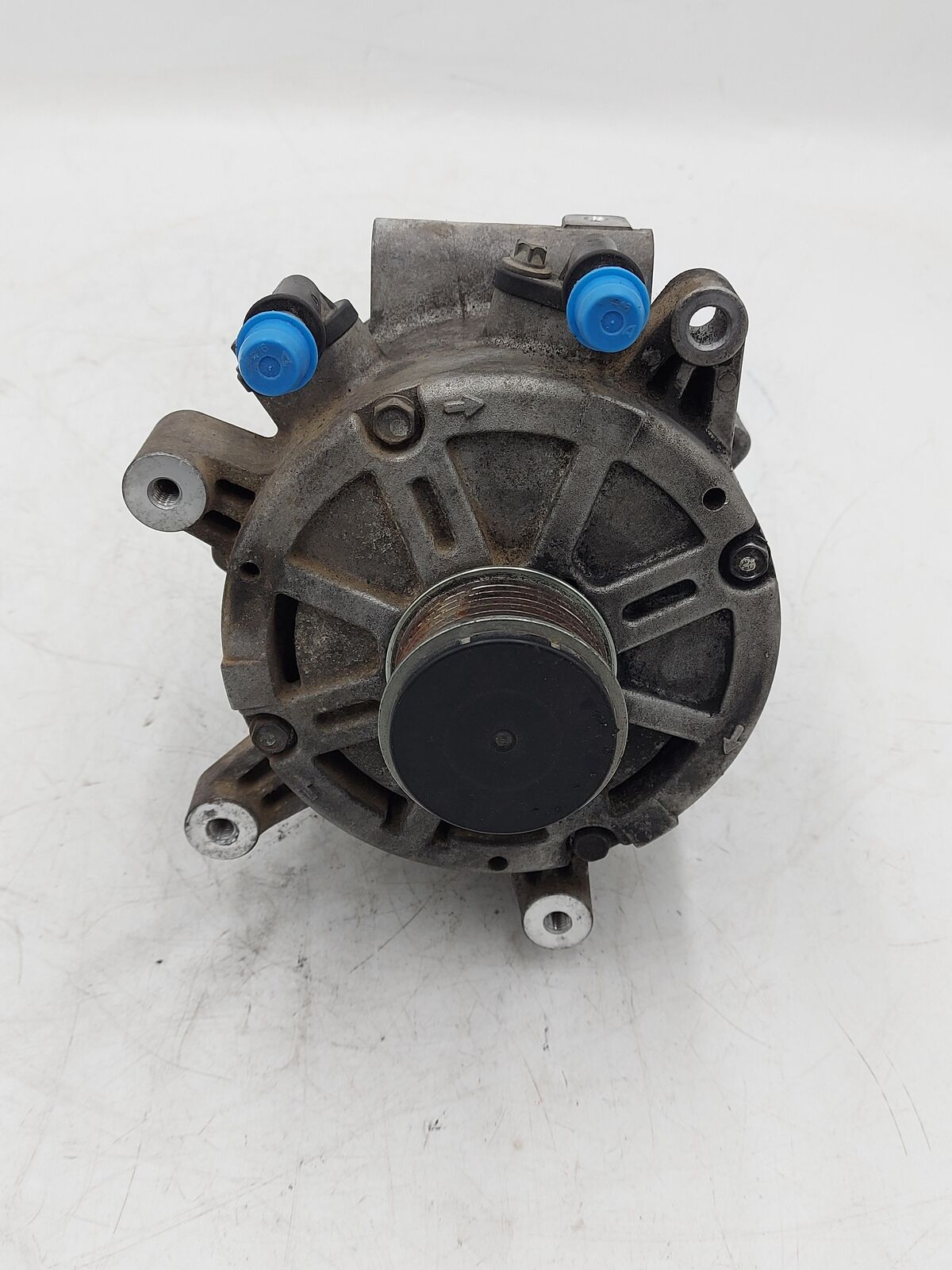 11-16 PORSCHE PANAMERA Alternator 94860302902 103K KM