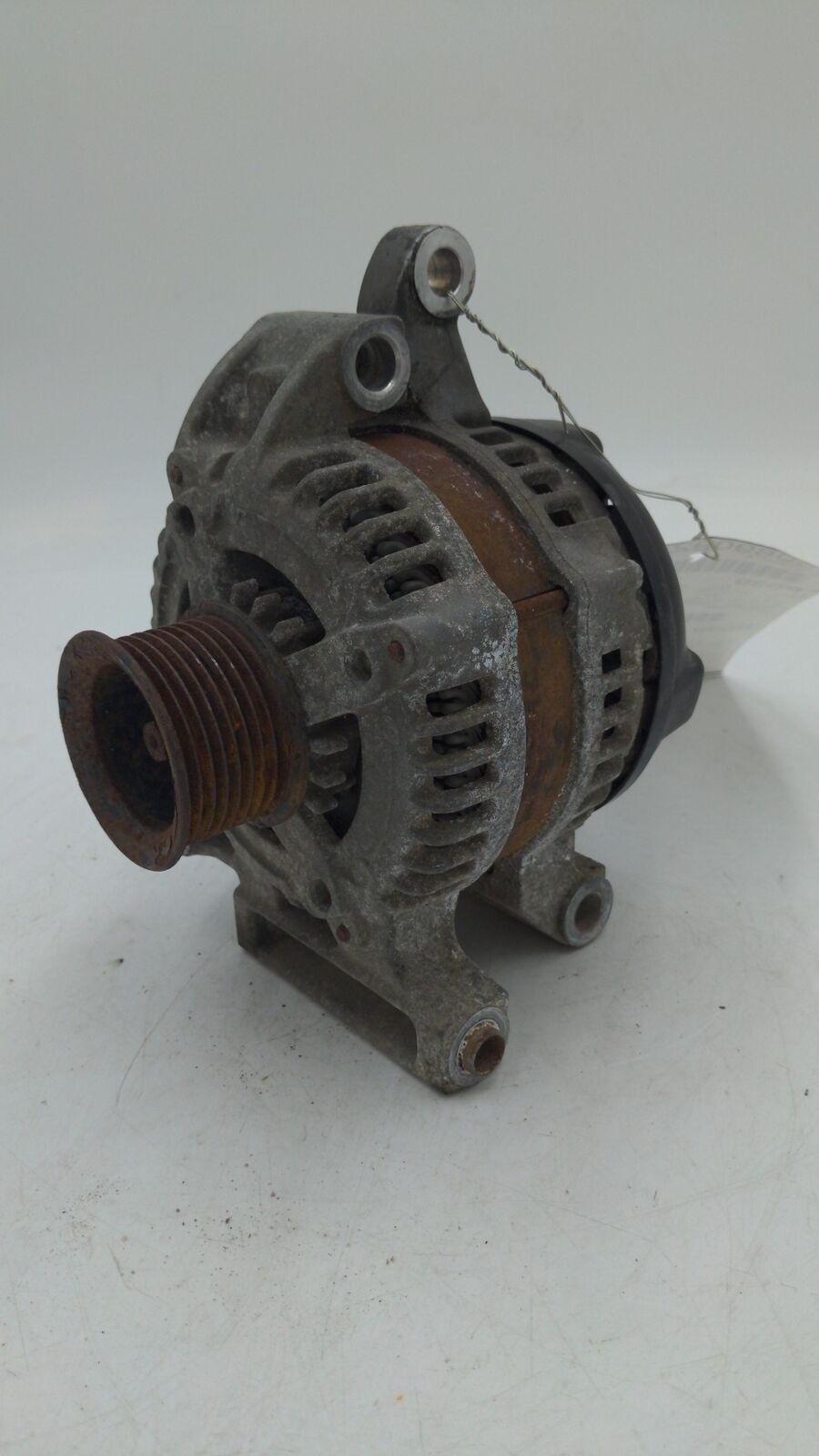 07-21 TOYOTA TUNDRA Alternator 27060-0s030 8 cylinder 100 amp