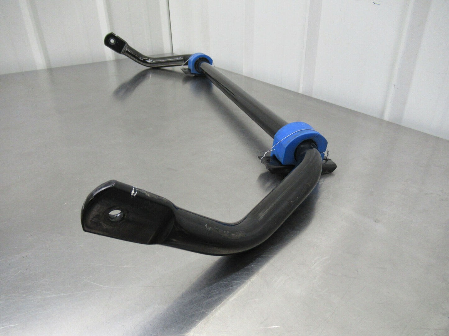 T020 2016 16 MCLAREN 570S REAR SWAY BAR STABILIZER BAR ONLY 993 MILES