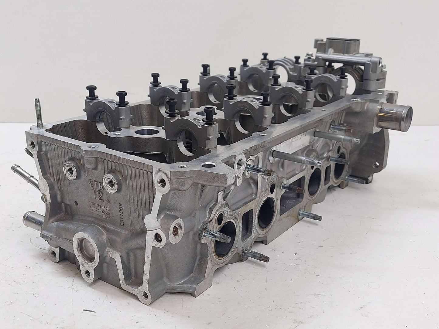 16-22 TOYOTA TACOMA 2.7L ENGINE MOTOR CYLINDER HEAD 2TRFE 1901220820 K000676240