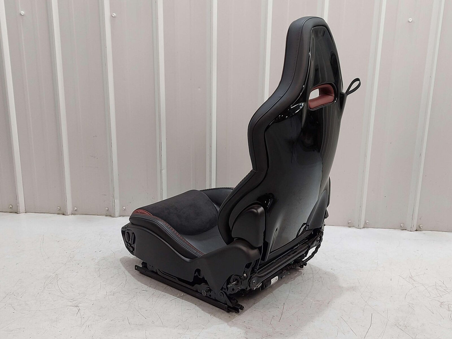 2021 MCLAREN GT RIGHT SEAT BLACK ALCANTARA W/ RED INSERTS/STITCHING *NOTES*