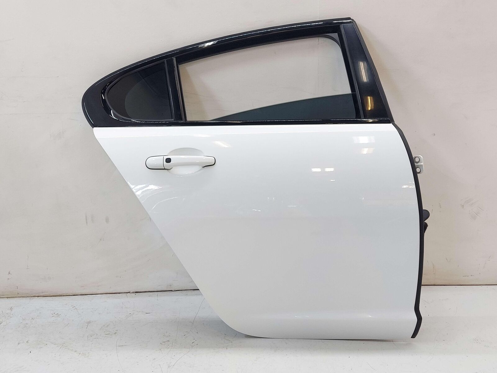 09-15 JAGUAR XF X250 REAR RIGHT DOOR POLARIS WHITE C2Z2013 C2Z28400 C2Z28406